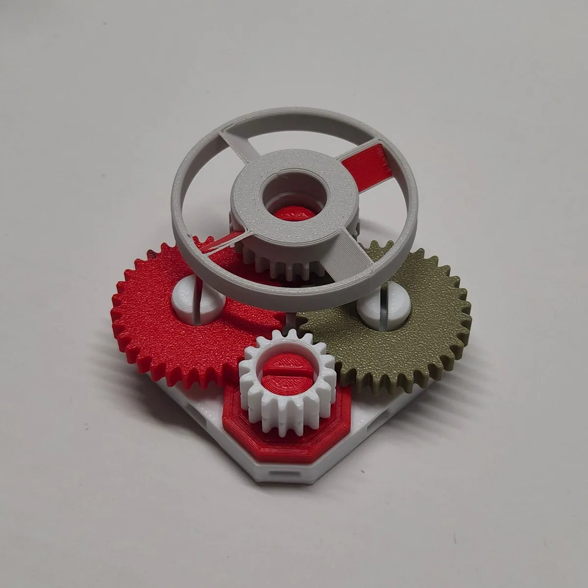CLIPGEAR的Multiboard兼容齿轮底座